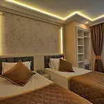 Samir Deluxe מלון
