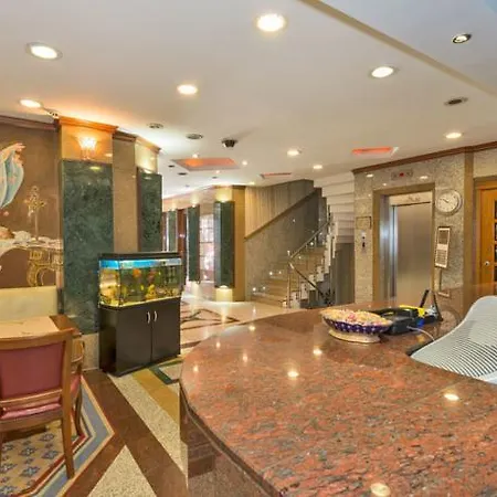 ホテル サミル デラックス 4*