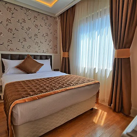 ホテル サミル デラックス