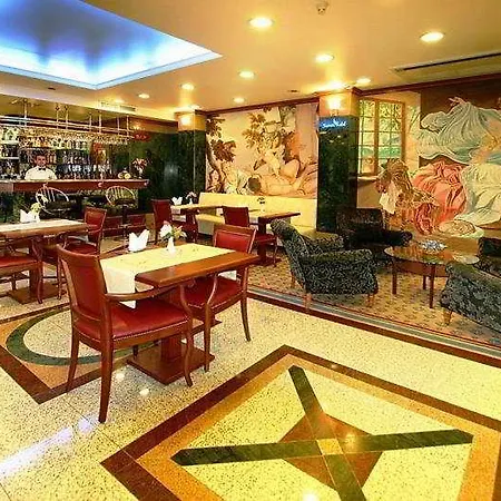מלון Samir Deluxe