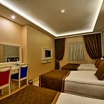 Samir Deluxe Hotell 4*