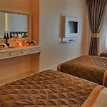 Samir Deluxe Hotell 4*